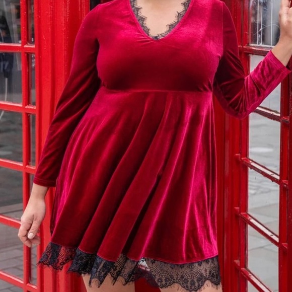 NWT|XL-1X| TCB| LOVE FROM LONDON RED VELVET & BLACK LACE SWING DRESS| NEW - Picture 8 of 11